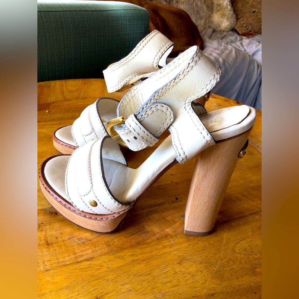 CHLOE high heels leather cream and gold hard wear
